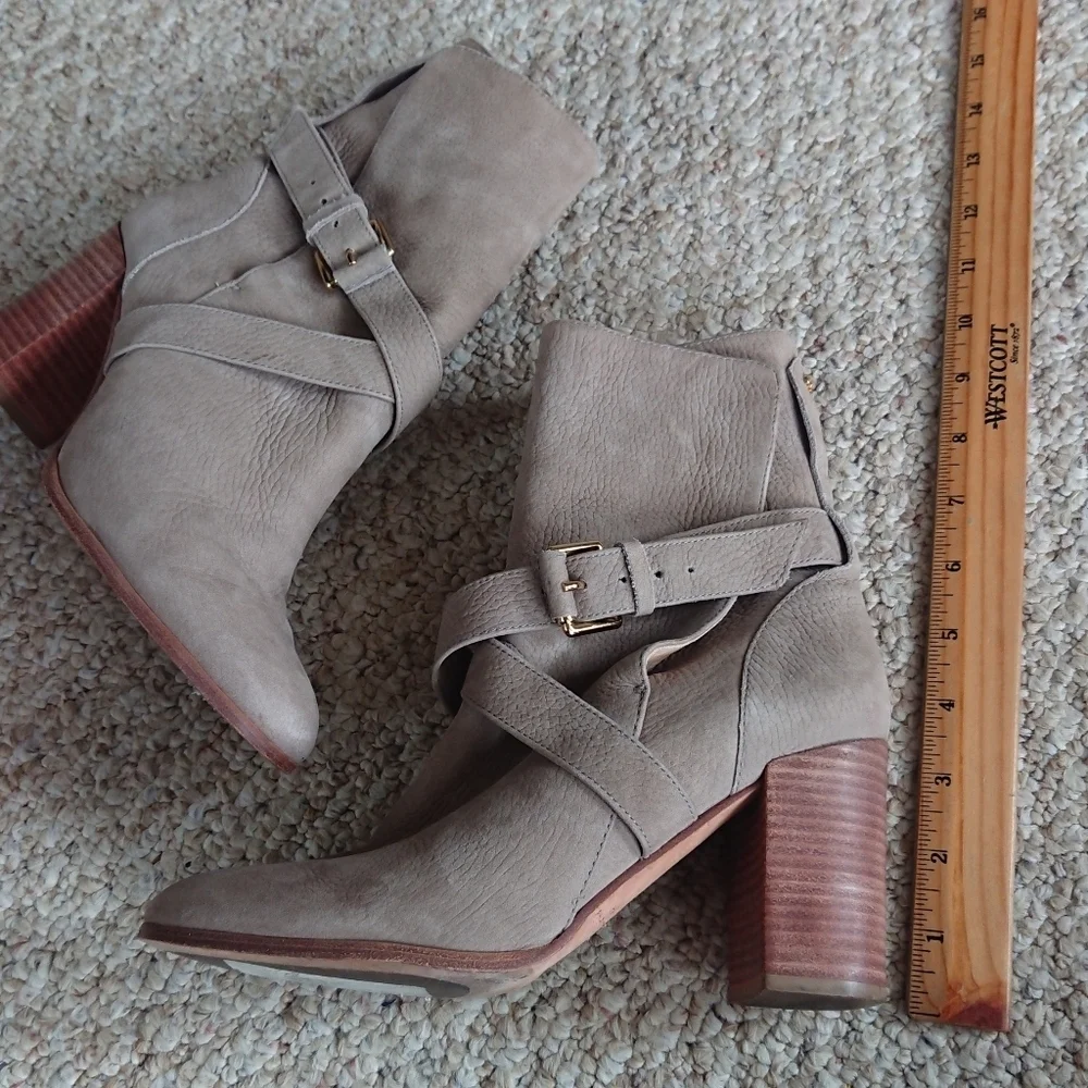 Kate spade New York Lexy double buckle pebbled leather boots in taupe size 6.5